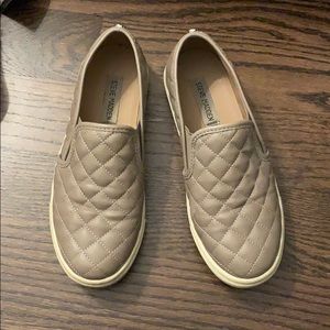 Steve Madden quilted sneaker